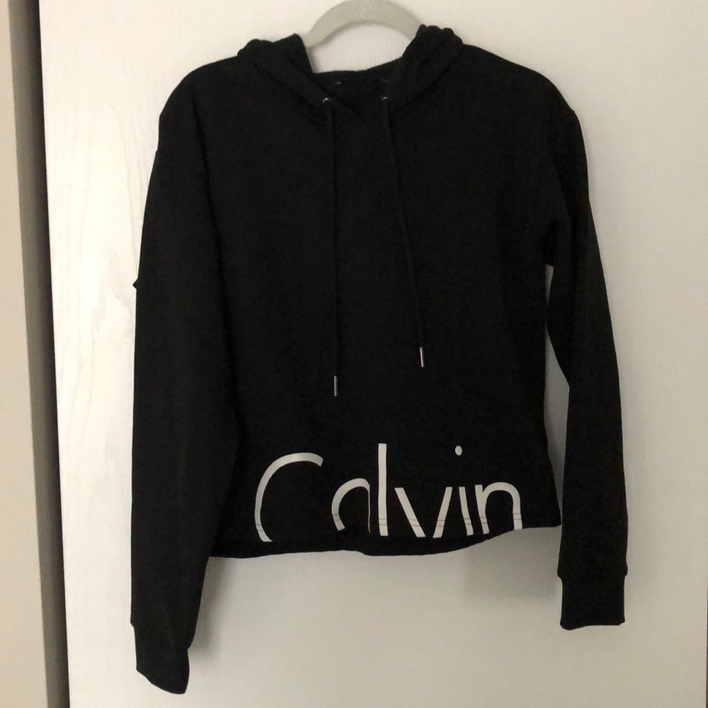 Black Cropped Hoodie